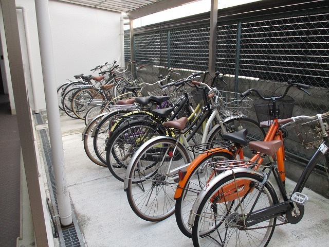 敷地内駐輪場です