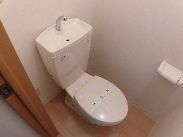 清潔感のあるきれいなトイレです