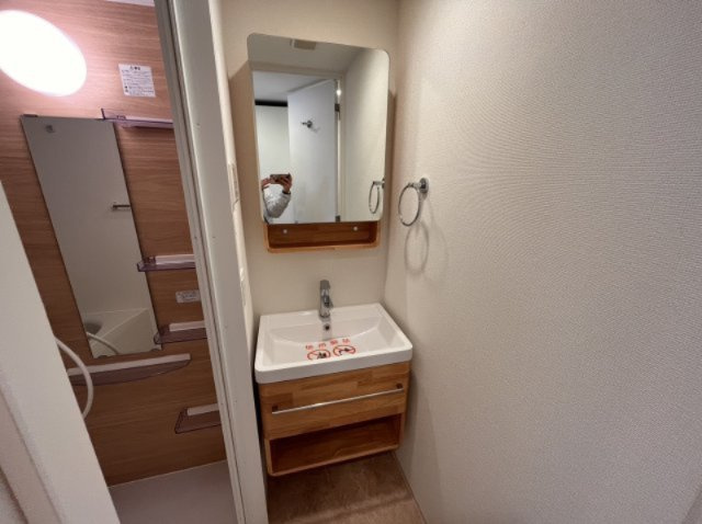 独立洗面台で身支度をすべて済ませてしまいましょう