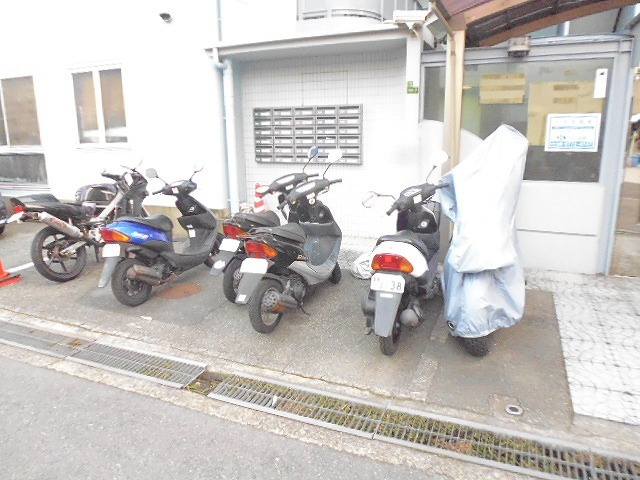 バイク置場です