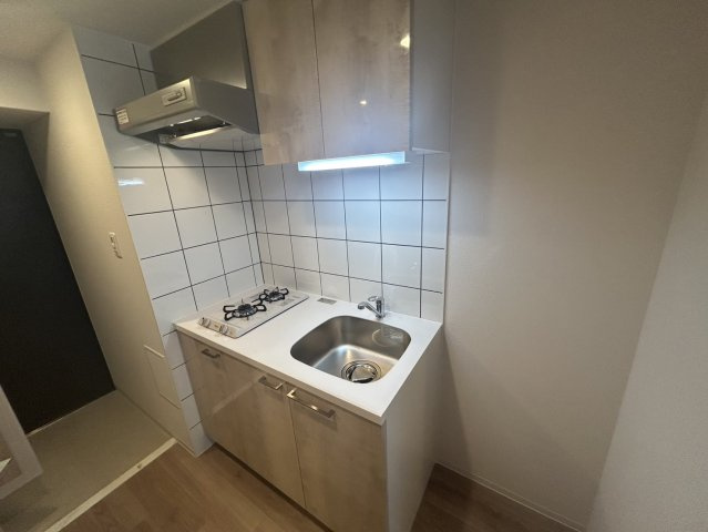 【キッチン】エスリード新大阪ザ・プレミアEAST