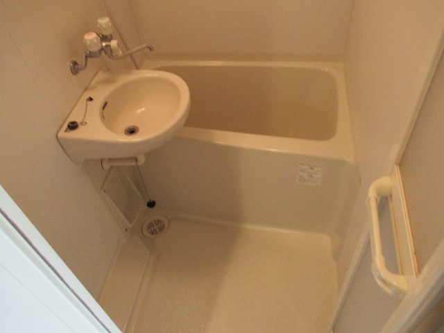 お風呂トイレ別になっています