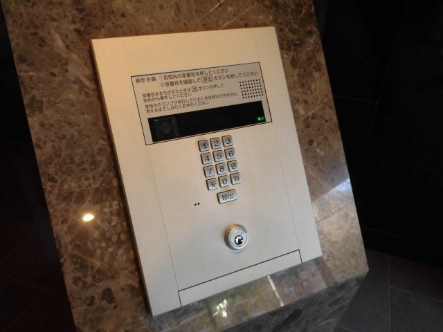 安心なオートロック付きです