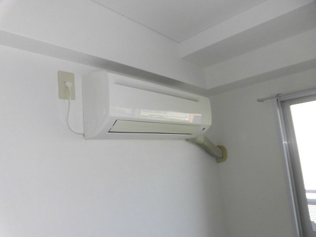 エアコン付きなので年中快適ですね