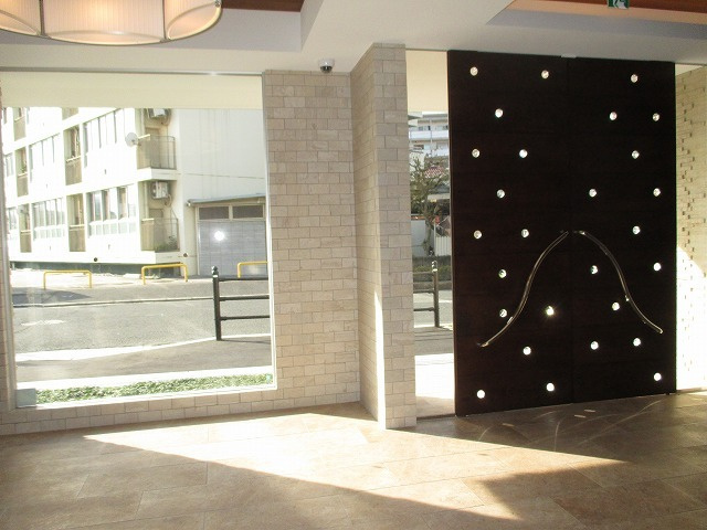 とてもきれいでオシャレなロビーです