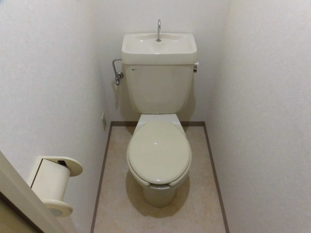 清潔感のあるトイレです