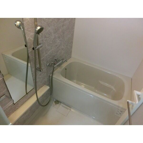 レジデンス ユウキ　名古屋市賃貸 仲介手数料無料の浴室