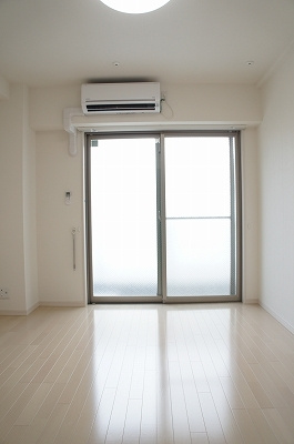 リブリ・エレメントの洋室