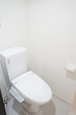 リブリ・エレメントのトイレ|ゆったりとした空間のトイレです