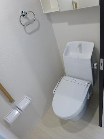 ユニヴァリィ　ルークスのトイレ|シャワー付トイレ