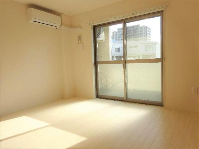 ユニヴァリィ　ルークスの洋室|洋室