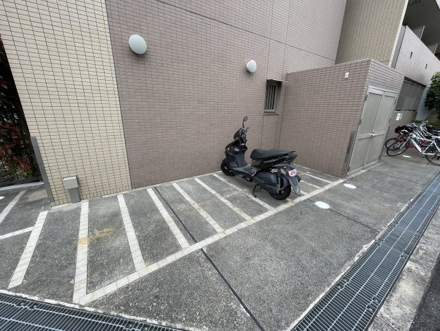 バイク置き場もあります。