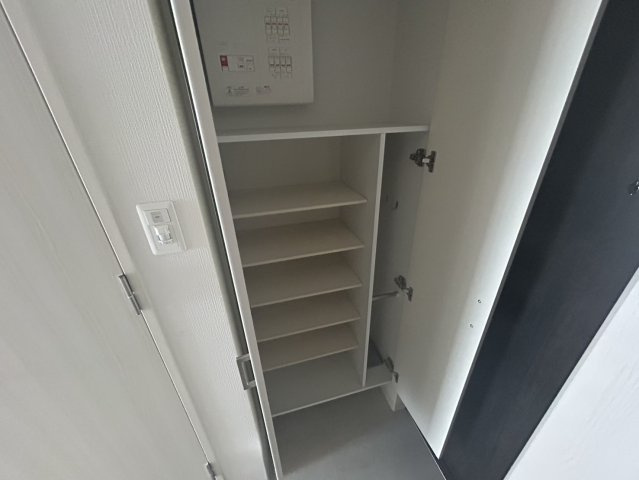 【収納】エスリード新大阪ザ・プレミアWEST