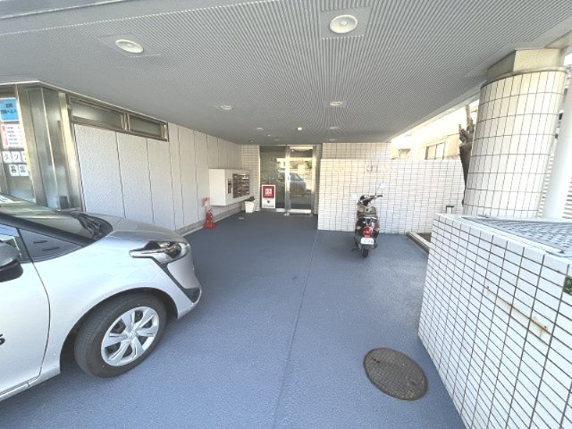 毎日通るエントランスはこのようになっています