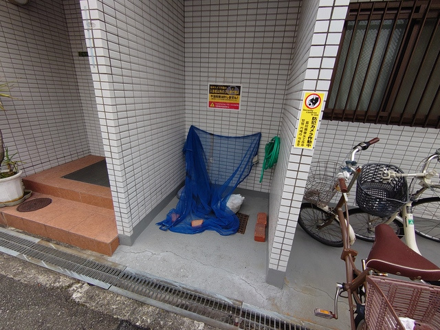 敷地内ごみ置き場です。