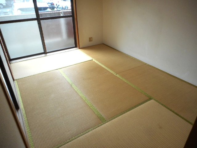 ライフ小島の和室