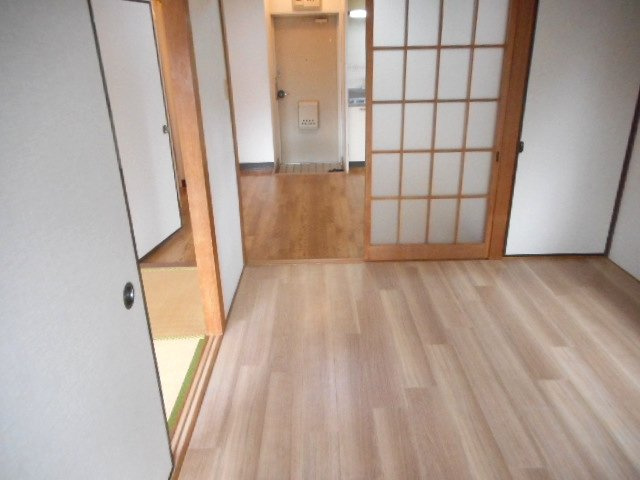 ライフ小島の内装