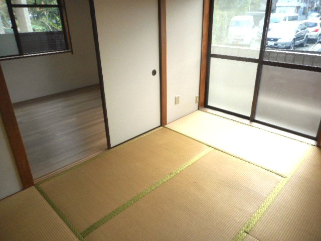 ライフ小島の和室