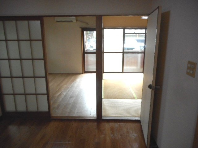 ライフ小島の内装