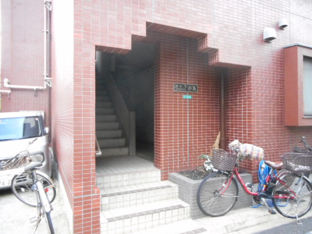 ライフ小島のエントランス