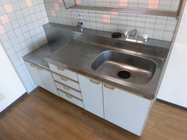 とても広いキッチンです