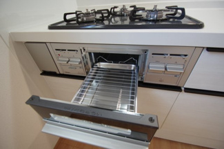 【キッチン】 | 【仲介手数料無料！！】府中市栄町２丁目　新築戸建て（全4棟）D号棟　5290万円