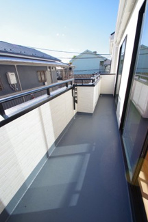 【バルコニー】 | 【仲介手数料無料！！】府中市栄町２丁目　新築戸建て（全4棟）D号棟　5290万円