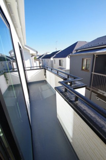 【バルコニー】 | 【仲介手数料無料！！】府中市栄町２丁目　新築戸建て（全4棟）D号棟　5290万円