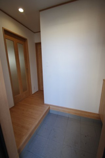 【玄関】 | 【仲介手数料無料！！】府中市栄町２丁目　新築戸建て（全4棟）D号棟　5290万円