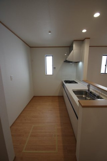 【キッチン】 | 【仲介手数料無料！！】府中市栄町２丁目　新築戸建て（全4棟）D号棟　5290万円