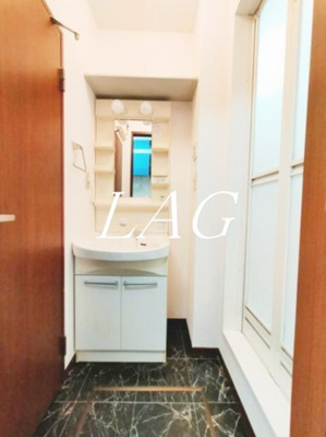 【洗面所】 | メゾンマドリード | 洗面台です。