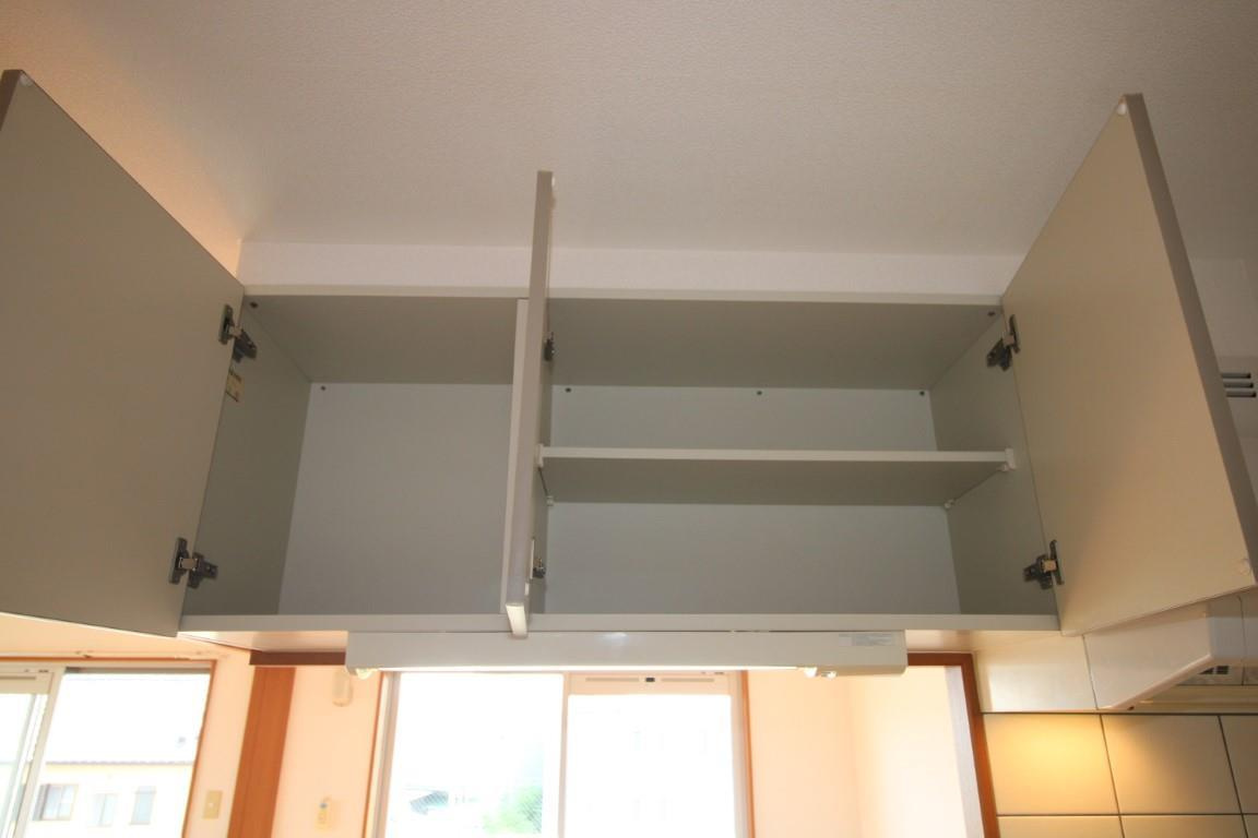 ファミリアＯｄｏのキッチン|キッチン上部収納