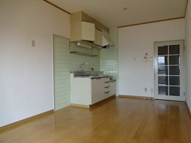 シャトー三木の居間・リビング