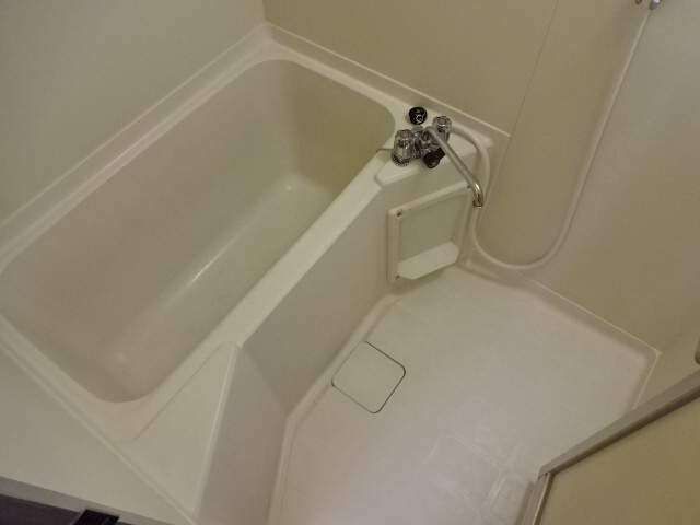 シャトー三木の浴室