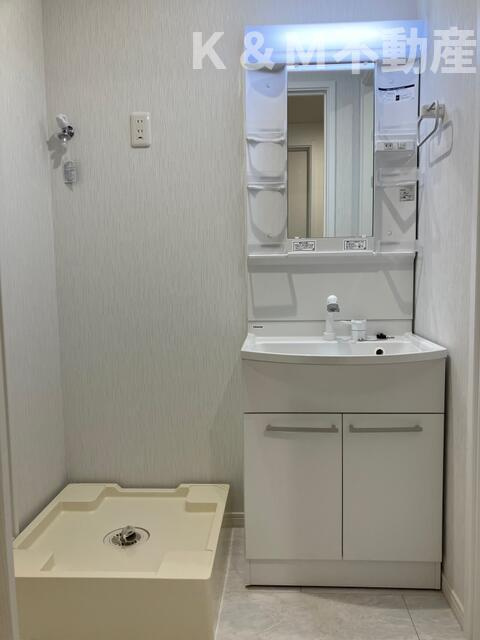 ＫＳ　Ｒｅｓｉｄｅｎｃｅの洗面所|ゆったりとスペースのある洗面所