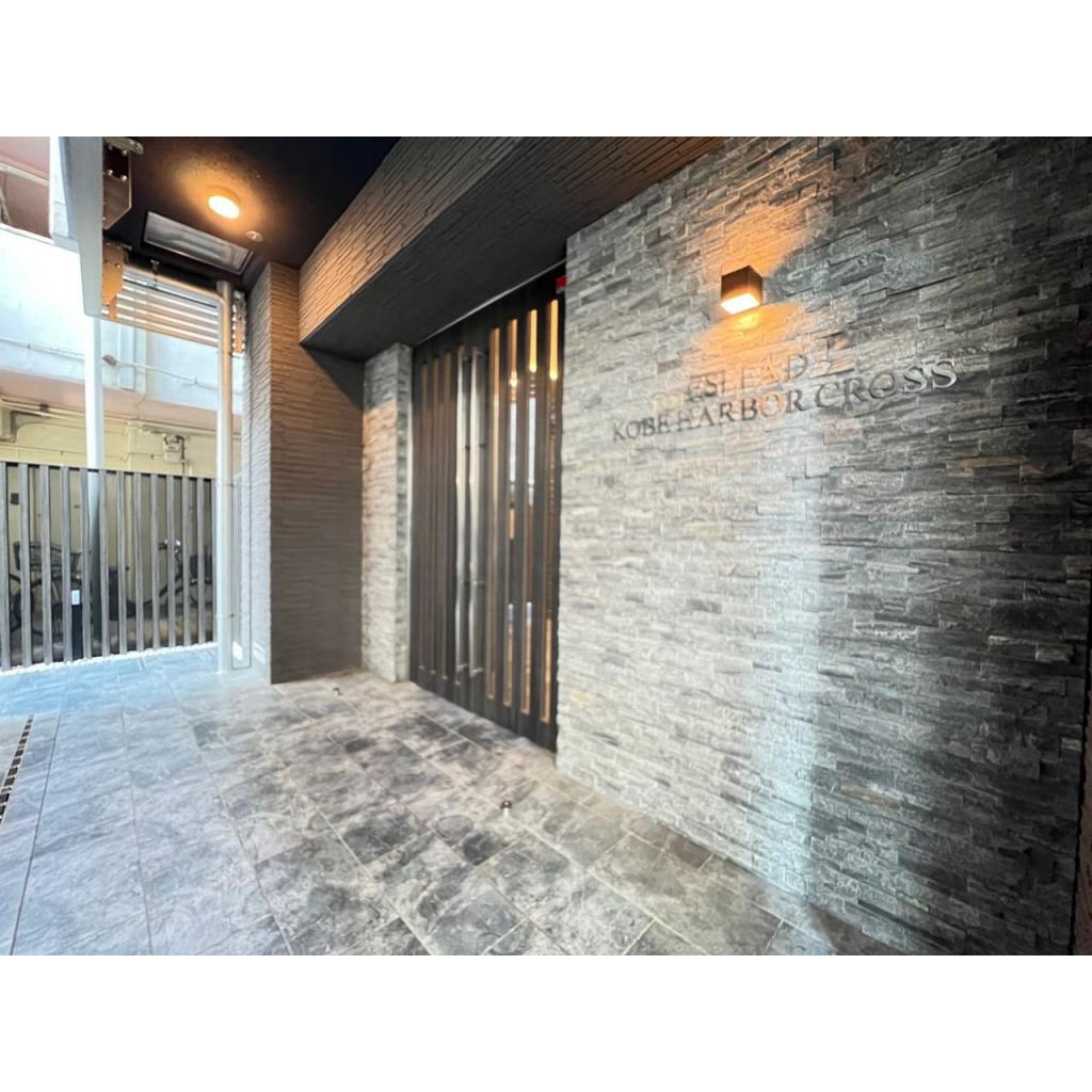 神戸市兵庫区永沢町４丁目の賃貸マンションのエントランス