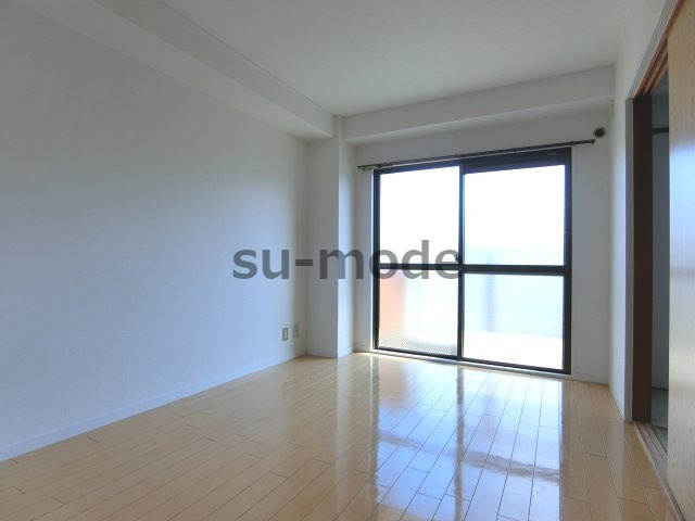 ＢＬＵＭＥつかさの洋室