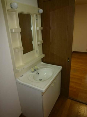 【独立洗面台】 | スリージエ中野 | 嬉しい独立洗面台付き。