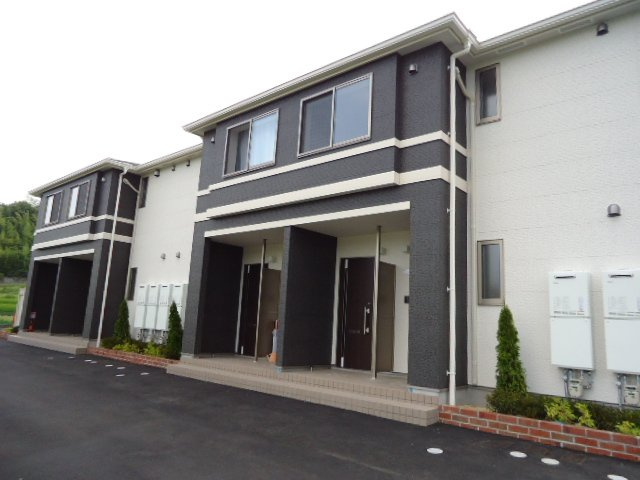 ティル　ナ　ノーグのエントランス|外観写真（昼）