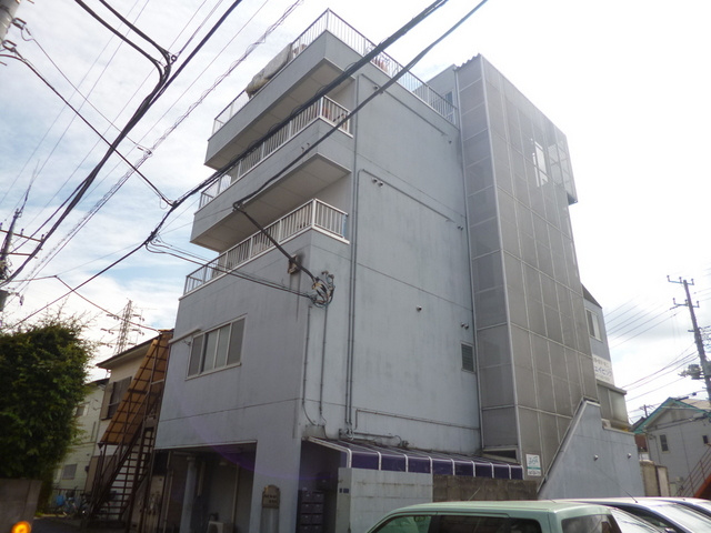 パレスフィールド市川南の外観|バルコニー側の外観です。