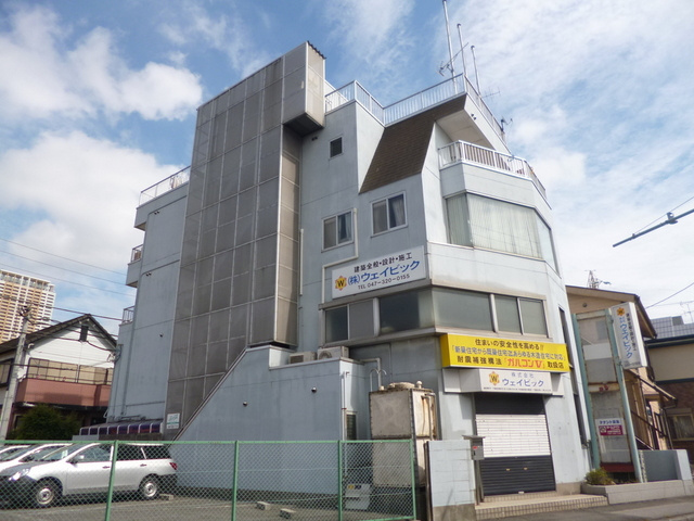 パレスフィールド市川南の外観|５階建てマンション。