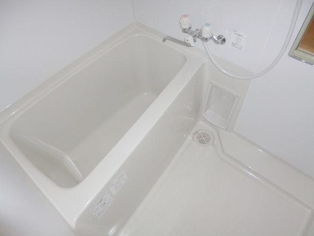 パレスフィールド市川南の浴室|新しいお風呂だと気持ちがいいです。