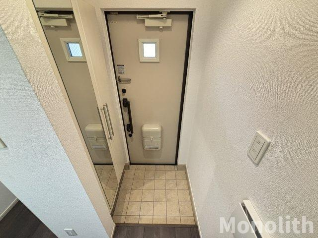 フェリオ津久野の玄関