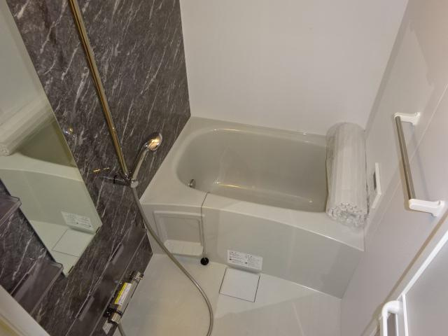 ベロニカの浴室|バス