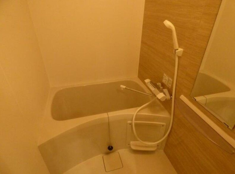 アクシーズ新都心の浴室