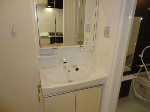 カーサ　ミスミの洗面所|洗髪洗面化粧台