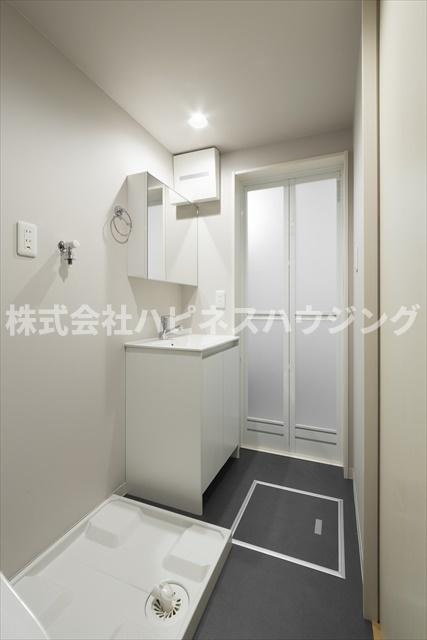 マクト北柏の洗面所|明るい洗面所です