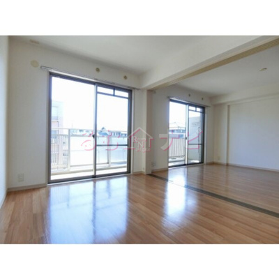 【内装】 | エレガンシア