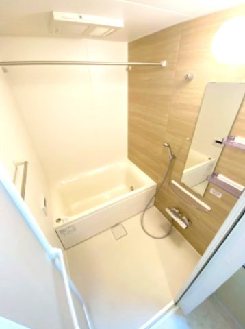 【浴室】 | ※同タイプ物件のお写真です。