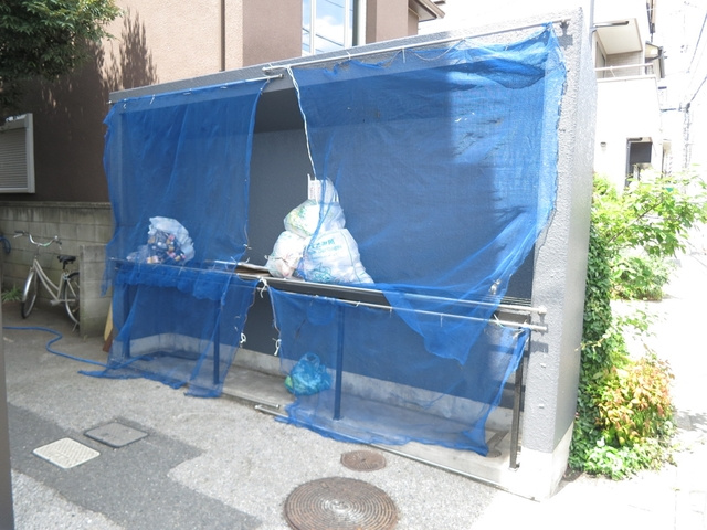 サンパレス市川のその他共用部分|便利な敷地内ゴミ置場☆